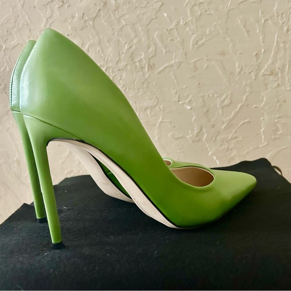 Rouge Pumps/Heels Condition-01 - Picture 5 of 9